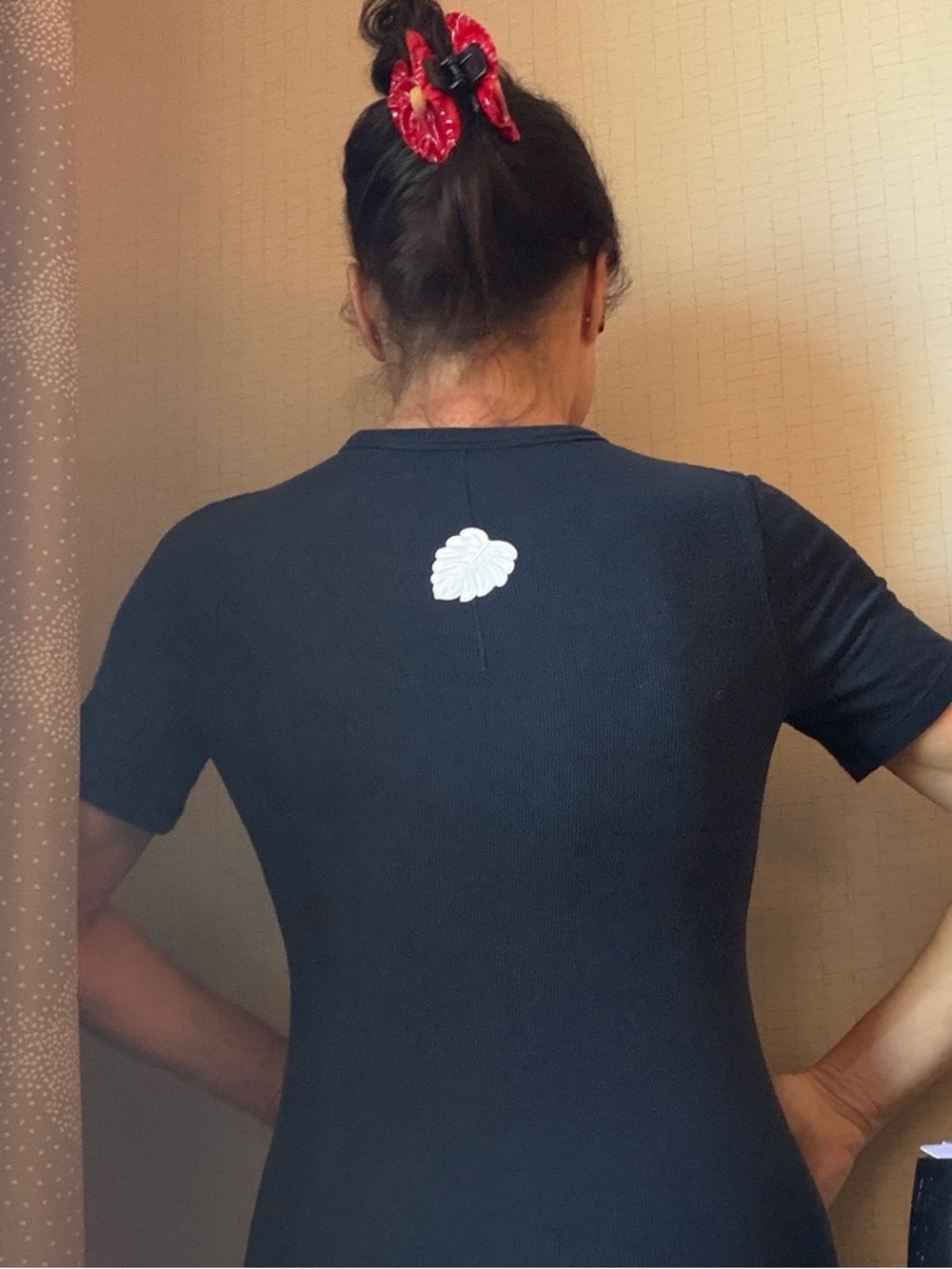 Rare lululemon”Hawaiian” True Navy Short Sleeve Hold Tight shirt & free tote - Picture 2 of 10